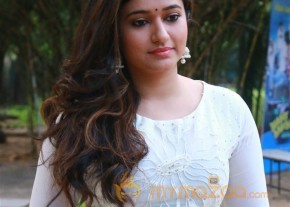Poonam Bajwa's Muthina Kathirika Movie Still photo 10