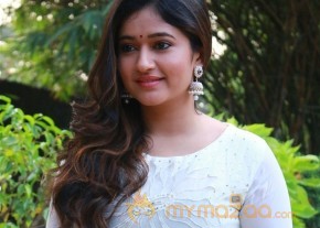 Poonam Bajwa's Muthina Kathirika Movie Still photo 2