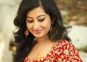 Tamil Actress Tejaswini Hot Photoshoot on Gagra photo 20