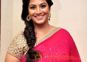 Varalaxmi Sarathkumar Latest Photos photo 2