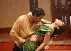 Aal Movie Latest Hot Stills photo 2
