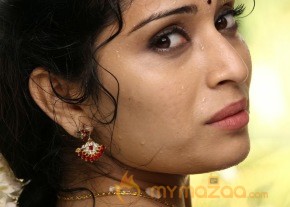 Aal Movie Latest Photo Stills photo 24