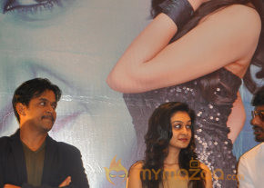 Actress Aishwarya Arjun Press Meet photo 20
