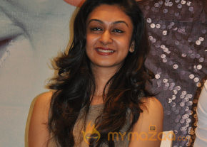 Actress Aishwarya Arjun Press Meet photo 51