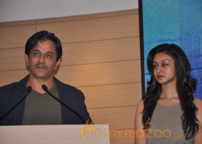 Actress Aishwarya Arjun Press Meet photo 5