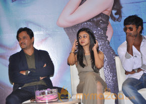 Actress Aishwarya Arjun Press Meet photo 30
