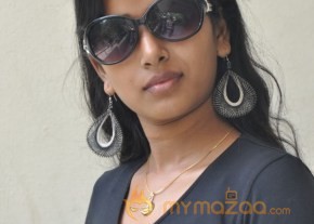 Actress Rushi new Photos in minugurulu press meet photo 4
