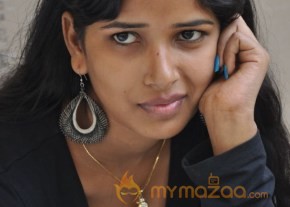 Actress Rushi new Photos in minugurulu press meet photo 11