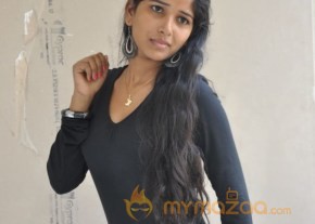 Actress Rushi new Photos in minugurulu press meet photo 2