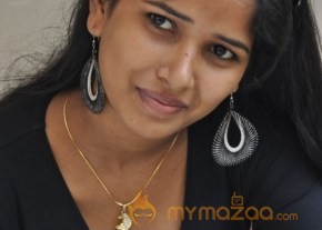 Actress Rushi new Photos in minugurulu press meet photo 7