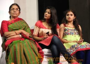 Alaiye Alaiye Movie Audio launch Stills photo 29