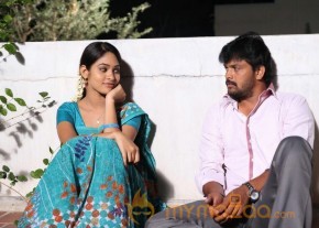 Angali Pangali Tamil Movie Stills photo 15
