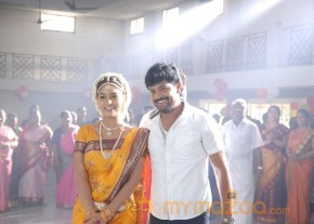 Angali Pangali Tamil Movie Stills photo 17