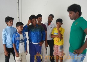 Anjali Anniyan Matrum Pasanga Movie Stills photo 69