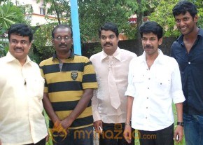 Avan Ivan Press Show Stills photo 7
