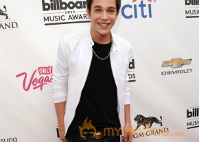 BBMA Red Carpet Arrivals Photos-Billboard Awards 2014 photo 22