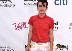 BBMA Red Carpet Arrivals Photos-Billboard Awards 2014 photo 89