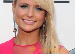 BBMA Red Carpet Arrivals Photos-Billboard Awards 2014 photo 88