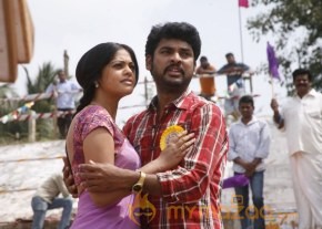 Bindhu Madhavi Latest photos Desingu Raja Movie photo 4