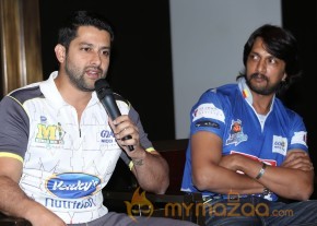 CCL 4 Semi Finals Press Meet Photos photo 35