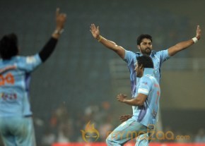 CCL 4 Veer Marathi Vs Bhojpuri Dabanggs Match Photos photo 52