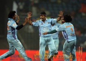 CCL 4 Veer Marathi Vs Bhojpuri Dabanggs Match Photos photo 41