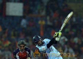 CCL 4 Veer Marathi Vs Bhojpuri Dabanggs Match Photos photo 16