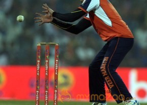 CCL 4 Veer Marathi Vs Bhojpuri Dabanggs Match Photos photo 111