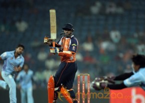 CCL 4 Veer Marathi Vs Bhojpuri Dabanggs Match Photos photo 37