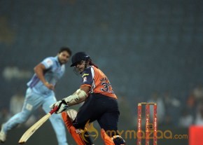 CCL 4 Veer Marathi Vs Bhojpuri Dabanggs Match Photos photo 88