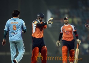 CCL 4 Veer Marathi Vs Bhojpuri Dabanggs Match Photos photo 108