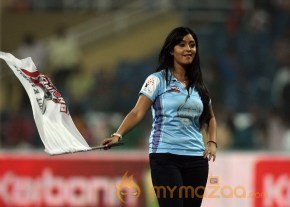 CCL 4 Veer Marathi Vs Bhojpuri Dabanggs Match Photos photo 7