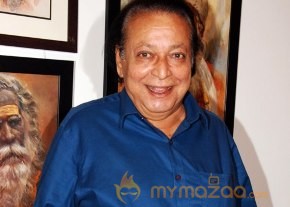 Celebrities At Painting Exbhition Photos photo 6