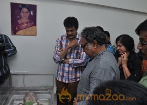 Celebrities Pay Last Respects to Actress Jyothilakshmi  photo 2