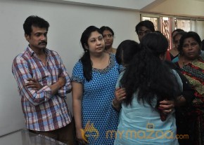 Celebrities Pay Last Respects to Actress Jyothilakshmi  photo 4