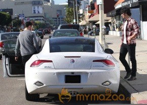 Celebs and Their cars photo 2