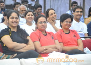 Celebs at 10 K Run Event Photos photo 96