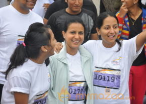 Celebs at 10 K Run Event Photos photo 44