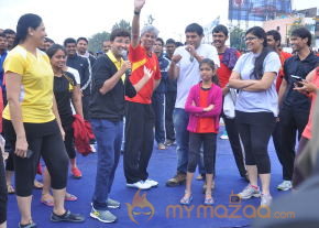 Celebs at 10 K Run Event Photos photo 107