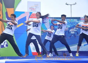 Celebs at 10 K Run Event Photos photo 95