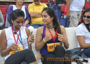 Celebs at 10 K Run Event Photos photo 108