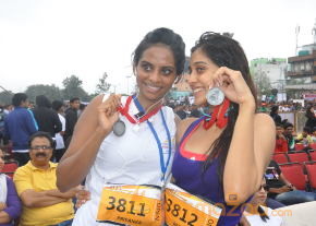 Celebs at 10 K Run Event Photos photo 85