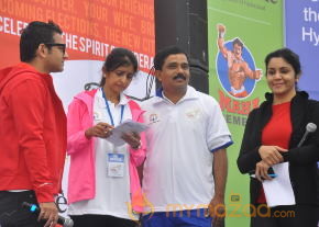 Celebs at 10 K Run Event Photos photo 3