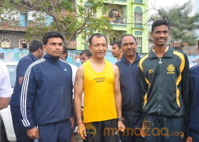 Celebs at 10 K Run Event Photos photo 48