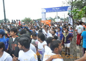 Celebs at 10 K Run Event Photos photo 13