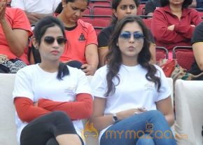 Celebs at 10 K Run Event Photos photo 102
