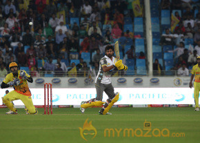 Chennai Rhinos Vs Mumbai Heroes CCL 3 Match Gallery photo 53