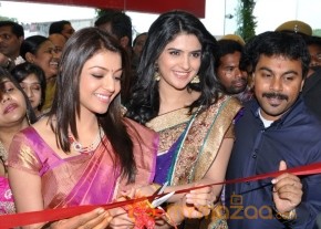 Deeksha Seth Kajal Agarwal at Kalamandir Showroom Launch photos photo 7