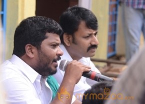 Dhanush Nazriya Nazim in Naiyandi Movie Stills photo 6