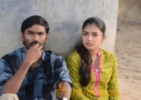 Dhanush Nazriya Nazim in Naiyandi Movie Stills photo 4